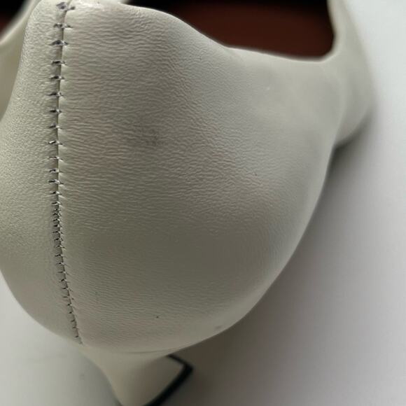 Zara Women's Metal Detail White Leather Kitten Heel Pointed Toe Shoes - Picture 10 of 11